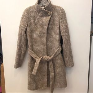 TAHARI - women’s wool blend coat. Size M